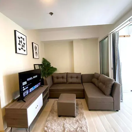Staycation At Azure - Near Airport